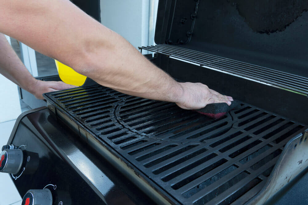Discover the Hassle-Free Way to Get Your BBQ Sparkling Clean